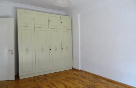 Διαμέρισμα 2ου ορόφου κοντά στο κέντρο.